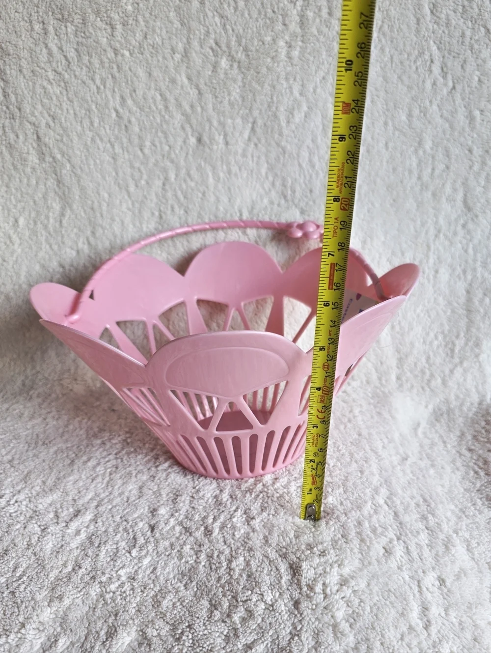 New Target Vintage Plastic Scallop Easter Basket for presents, Mothers Day 2026
